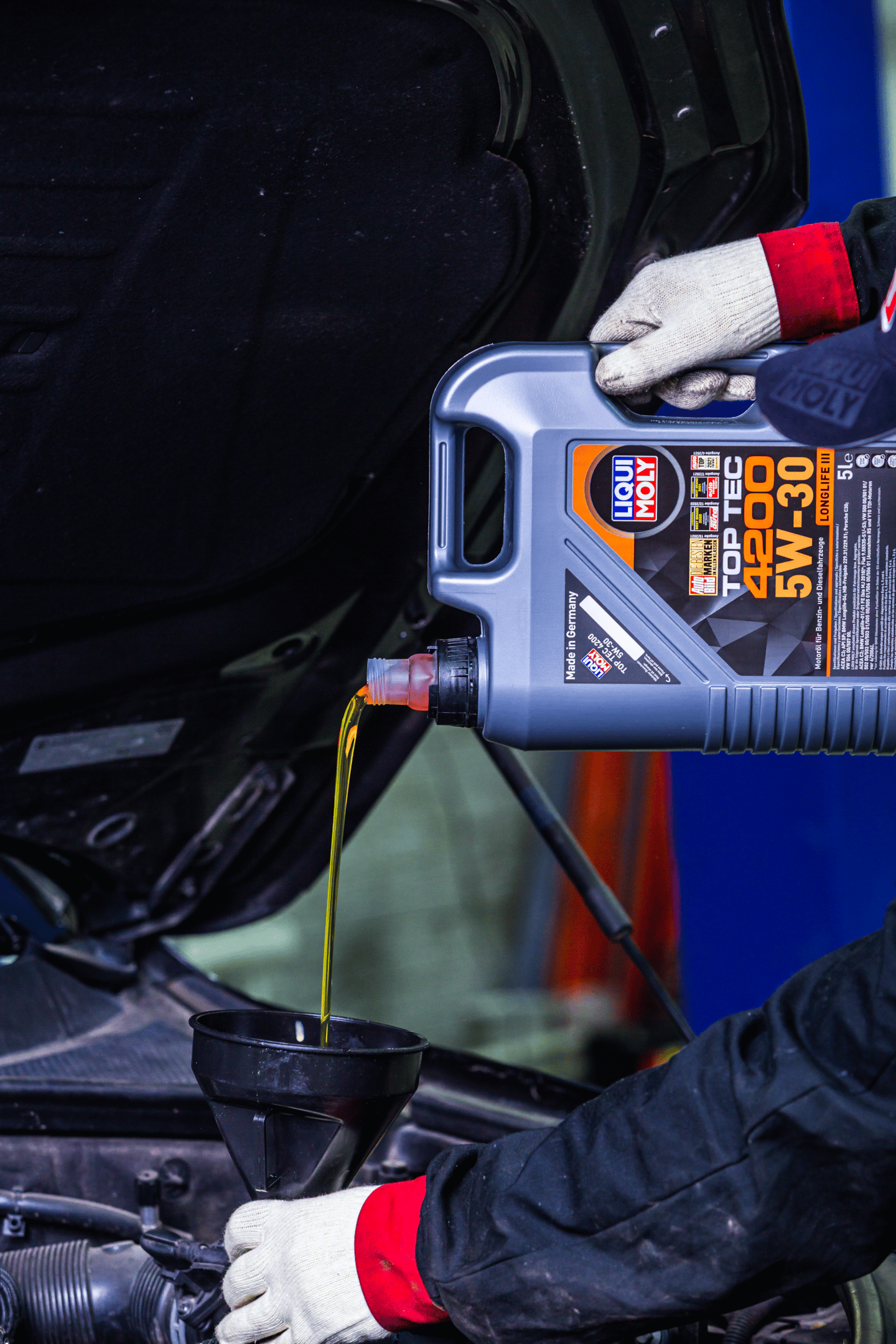 What does 5W30 mean? It describes the viscosity of 5W30 engine oil in cold and operating temperatures